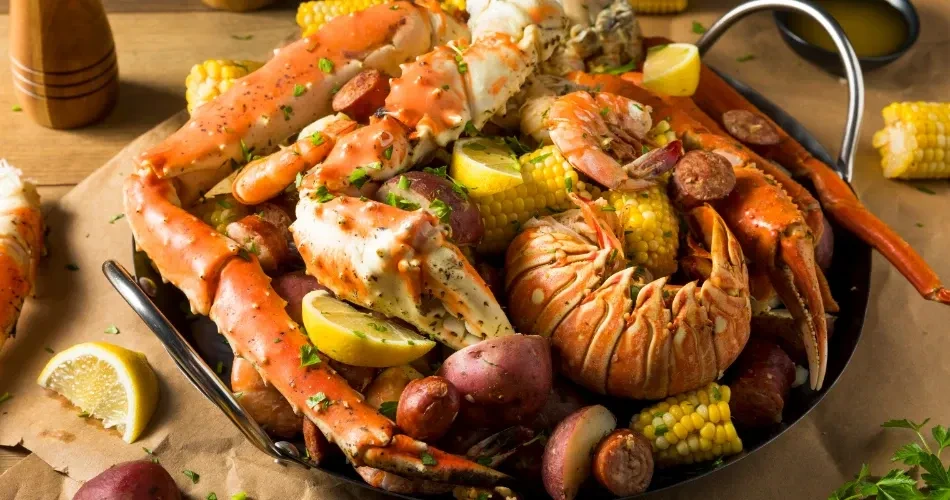 Savoring Morro Bay: A Culinary Escape Through Fresh Seafood, Coastal Comfort & Local Treasures