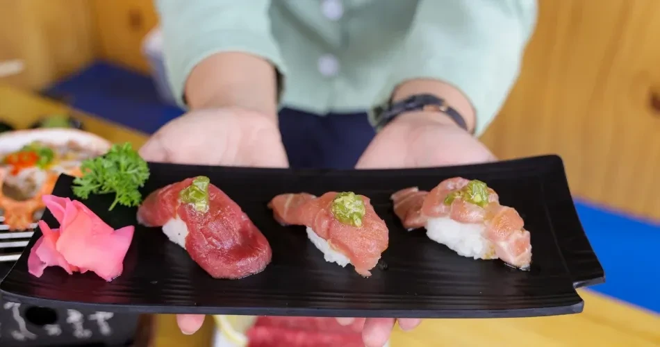 Savoring Morro Bay: A Culinary Escape Through Fresh Seafood, Coastal Comfort & Local Treasures